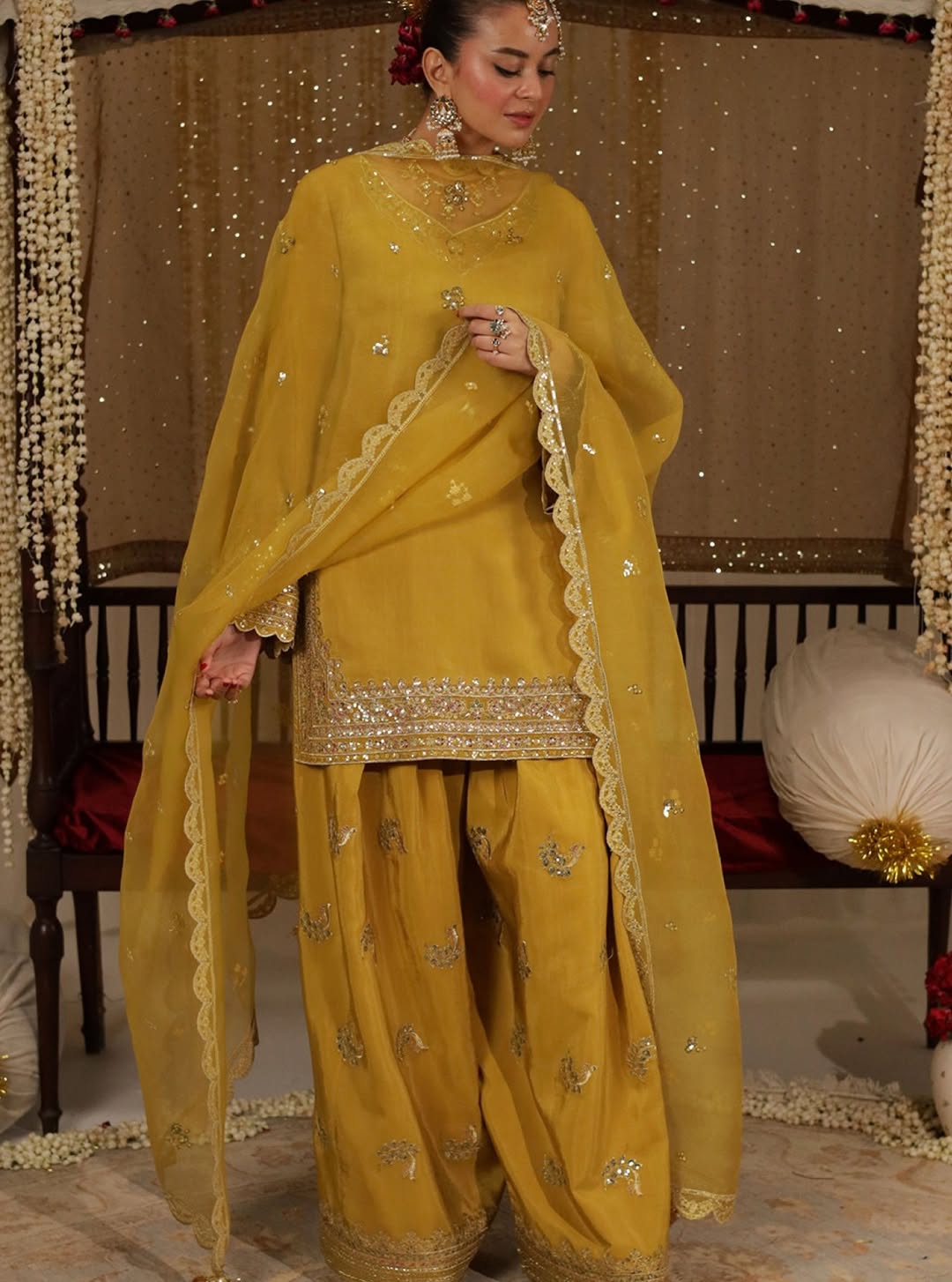 BATTERSCOTCH YELLOW